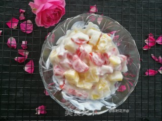 菠萝酸奶沙拉