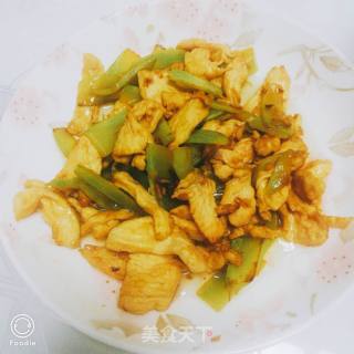 鸡肉莴笋的做法