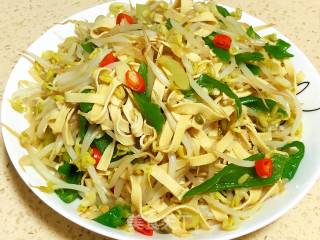 干豆腐炒豆芽的做法