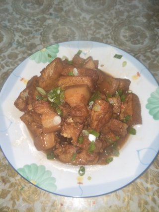 五花肉煲豆腐的做法