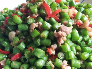 豆角炒肉末的做法