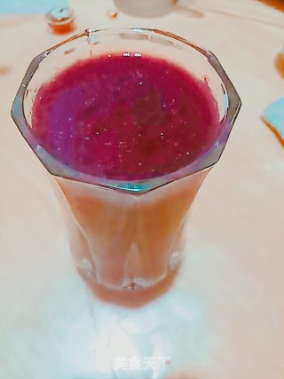 “夏日饮品”草莓果汁的做法