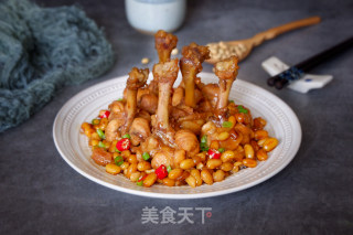 黄豆焖鸡锤的做法