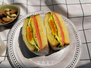 料多多三明治的做法
