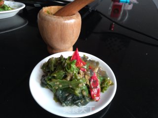 擂辣椒皮蛋的做法