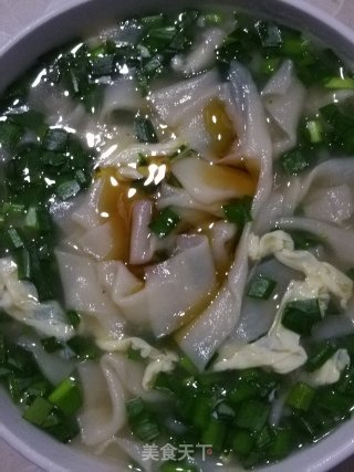 鸡蛋韭菜面的做法