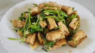 芹菜蚝油豆腐的做法