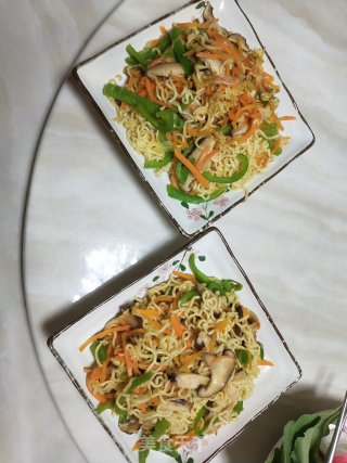 素食版炒方便面的做法