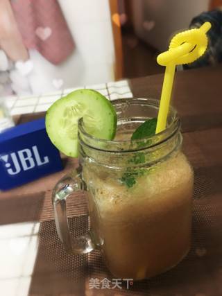 雪碧黄瓜雪梨汁的做法
