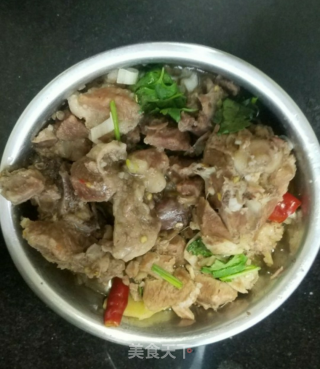 陕北铁锅炖羊肉的做法