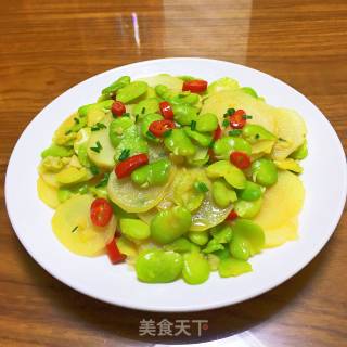 蚕豆炒土豆片的做法