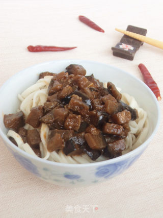 茄丁酱拌面的做法