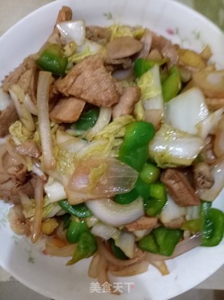 洋葱甜椒白菜炒回锅肉的做法