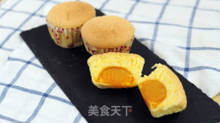 让人回味无穷的咸蛋黄纸杯蛋糕的做法