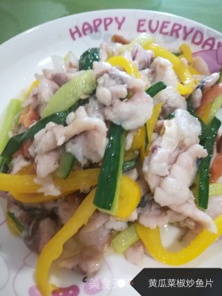 黄瓜菜椒炒鱼片的做法