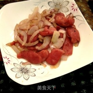 黑椒肠炒洋葱的做法