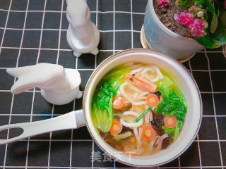 虾头蔬菜乌冬面的做法