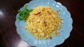 螃蟹咸蛋黃松子炒饭的做法
