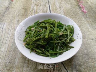 辣椒炒空心菜梗的做法