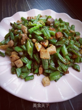肉丁炒豆角的做法