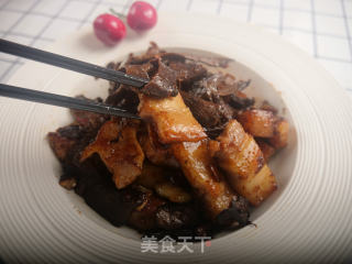 【小森妈妈菜谱】鲜香下饭菜-五花肉炒牛肝菌的做法