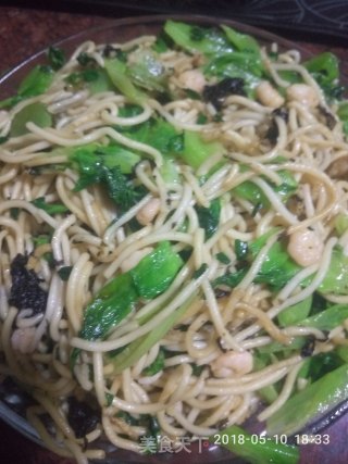 虾仁紫菜炒面的做法