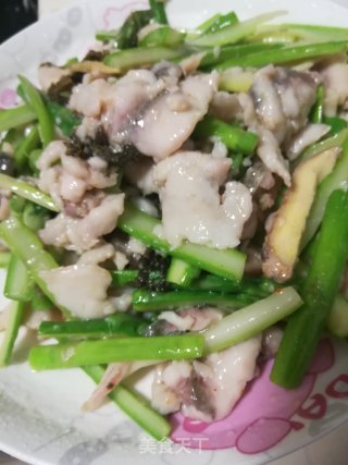 芦笋炒鱼片的做法