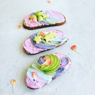 多彩腰果奶昔