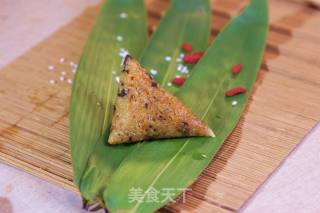 螺蛳酸笋肉粽的做法