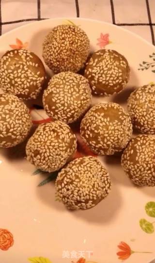 香蕉芝麻球的做法