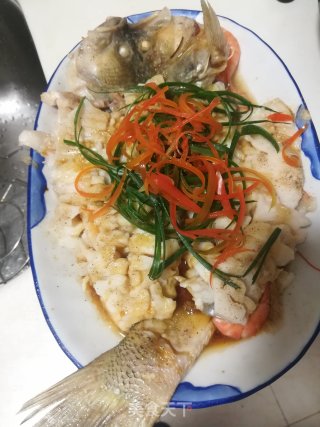 蒸鲈鱼的做法