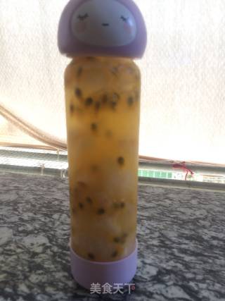 荔枝百香果汁的做法