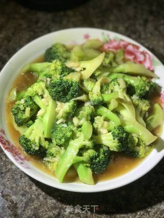 炒西兰花的做法