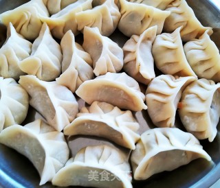 酸菜肉馅饺子的做法
