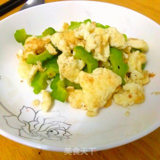 苦瓜炒鸡蛋的做法
