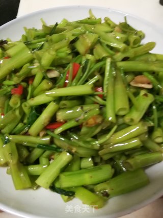 豆豉蒜蓉炒空心菜头的做法