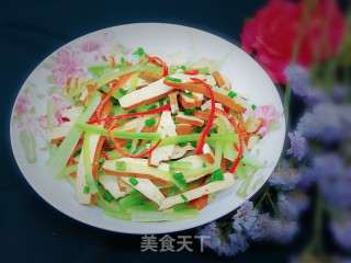 芹菜拌香干的做法