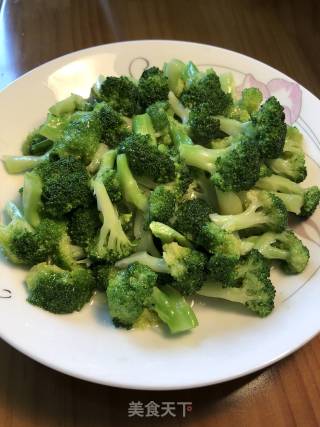 素炒西兰花的做法