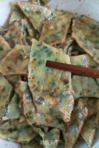 香辣韭菜面片的做法
