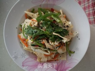 凉拌鲜豆皮儿的做法