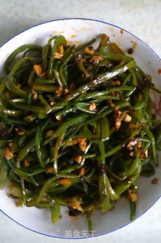 芹菜茎小咸菜的做法