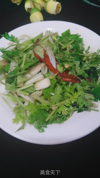 凉拌葱椒的做法