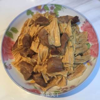 腐竹红烧五花肉的做法
