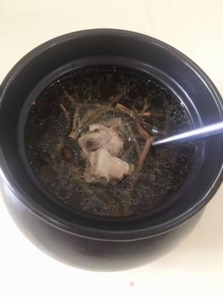 茶树菇排骨汤的做法
