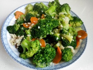 蒜蓉西兰花的做法