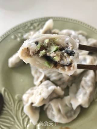 芦笋木耳虾仁水饺（完整版）的做法