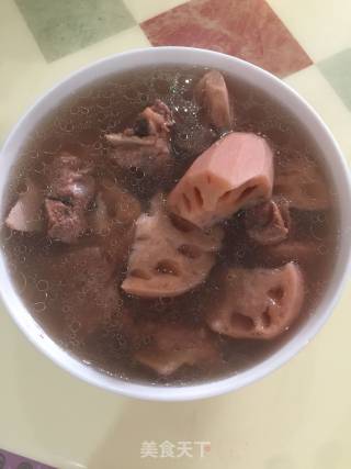 莲藕扇骨汤的做法