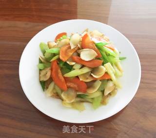 西芹胡萝卜炒百合的做法