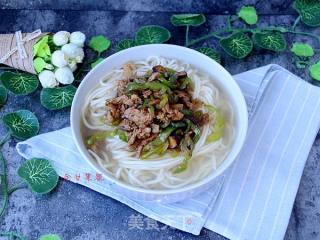 青椒肉丝面的做法