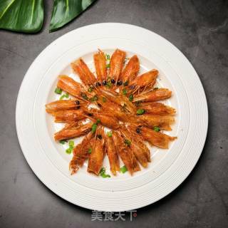 【兔子爱厨房】椒盐虾头的做法
